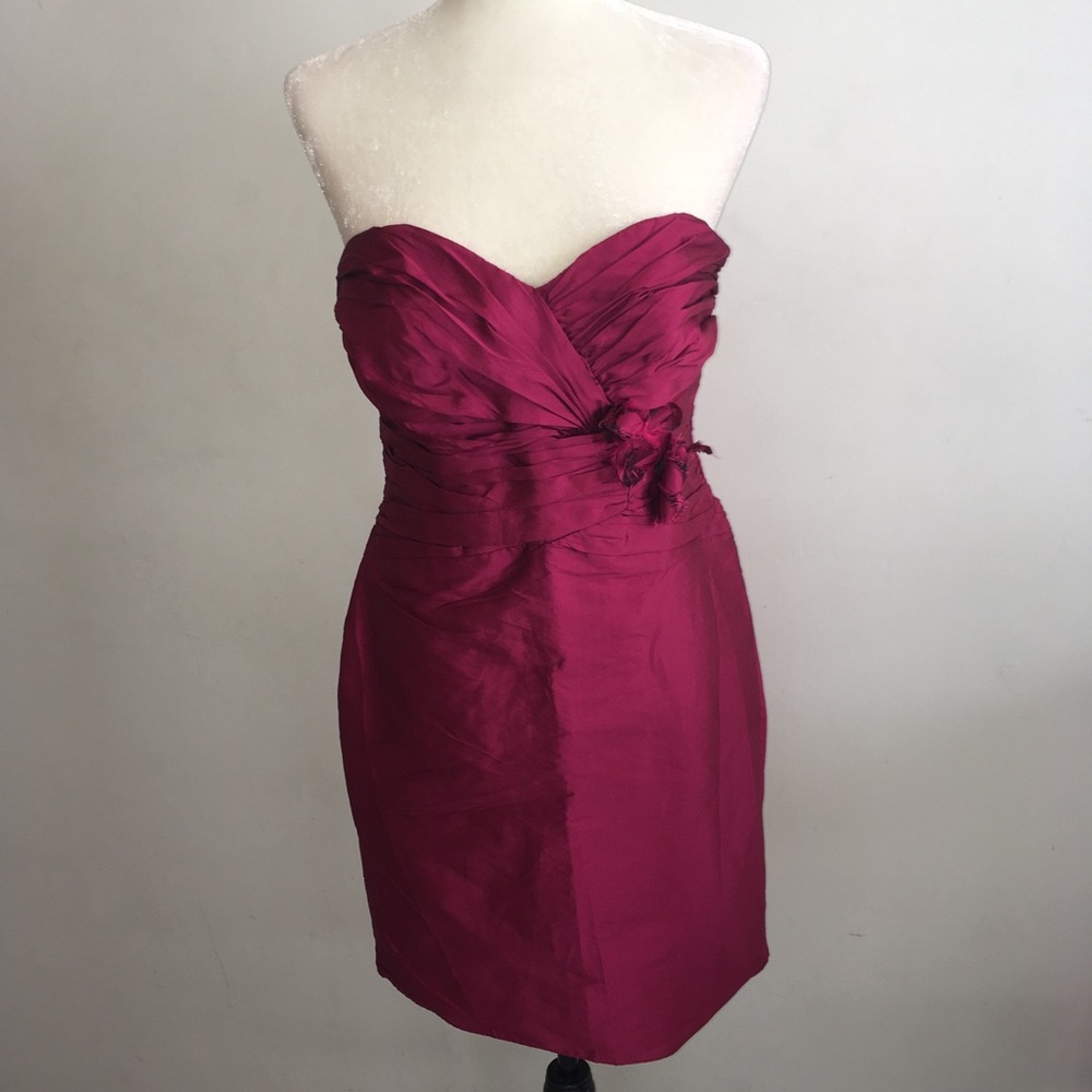 Alvina Valenta Maids New York Dress in cabernet - Picture 2 of 6